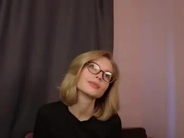 gwenkevwitch — my name is Jannie and im very new here!! ^^  goal:  for a good start to the stream    <3 #shy #blonde #feet #young #new [45 tokens remaining]