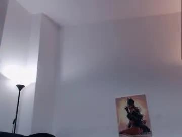 kellysmits — Uplfit my skirt and give u a sexxy booty tease All the requests in the tip notes. #bbc #cuckold #anal #squirt #bigpussylips [59 tokens remaining]