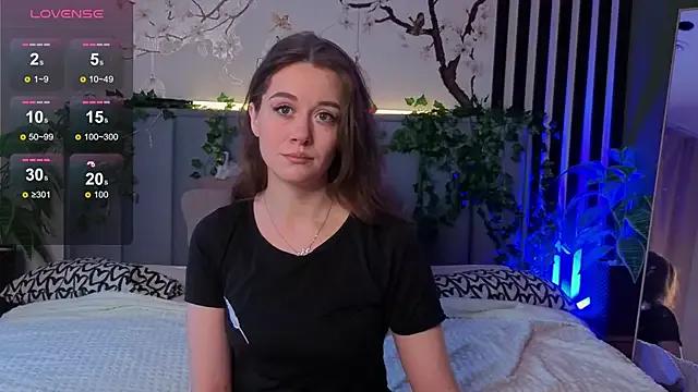 SkyHelen — Spank the ass